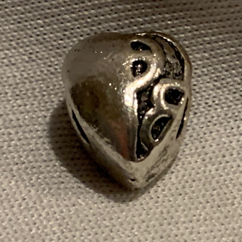 NWOT Silver Plated Heart Bracelet Charm Bead